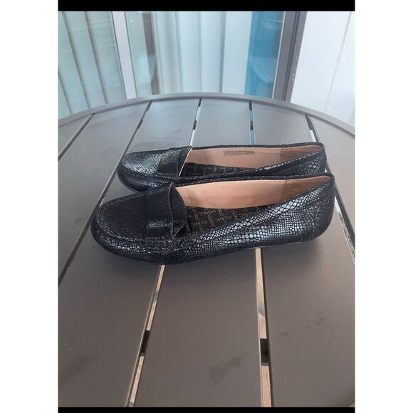 Vionic Chill Larrun Loafers Black Leather Snake Print Pull On US 7 - Picture 6 of 11